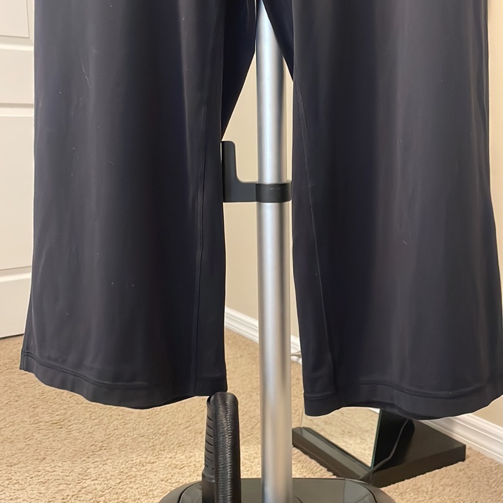 Lululemon straight leg crop wide waistband size 8 EUC - Picture 11 of 16